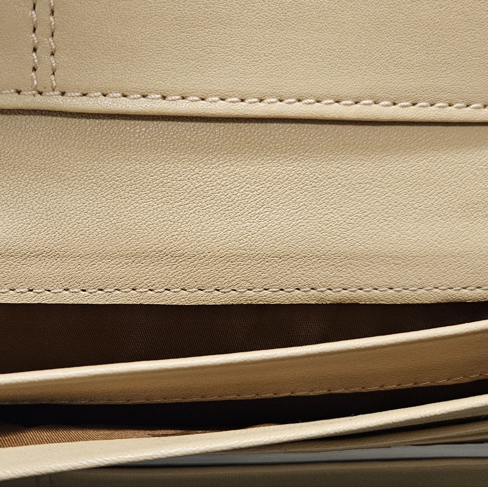 NWOT Coach Wallet - Picture 10 of 12